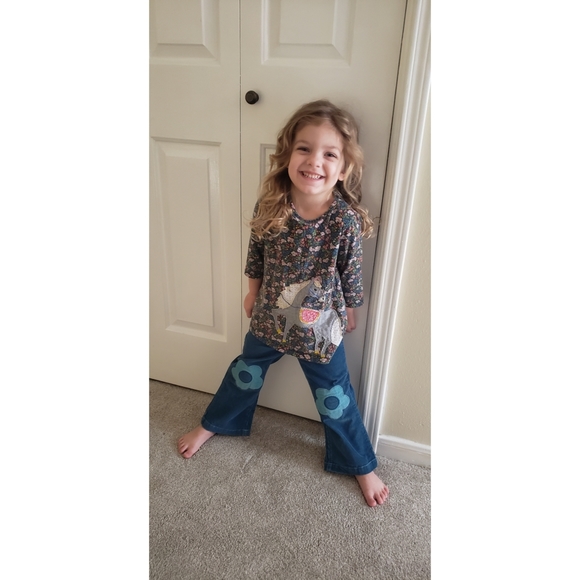 Meet your Posher, Ashley Annette - Picture 7 of 16